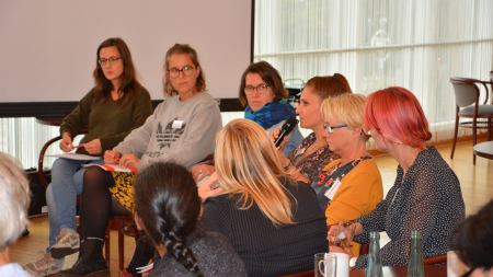 Diskussion am Thementisch
