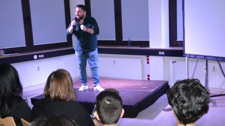 Auftritt des Stand-Up Commedian