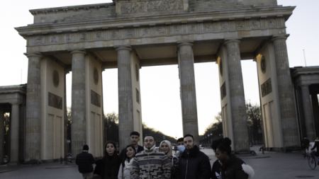 Gruppe vor dem Brandenburger Tor