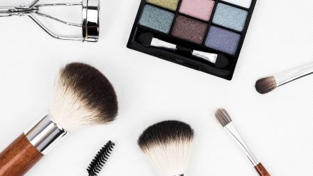Make-Up Utensilien