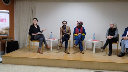 Filmvorführung und Diskussion „Gott existiert, ihr Name ist Petrunya" Vier Frauen und ein Mann auf dem Podium