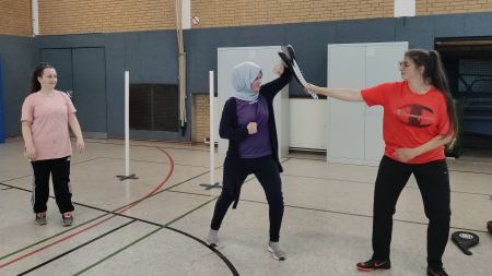 Nazlican und Fatma Betül trainieren mit Cennet Öztop Nazlican und Fatma Betül trainieren mit Cennet Öztop