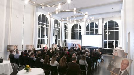 Zuhörer bei Preisverleihung im Saal Zuhörer bei Preisverleihung im Saal