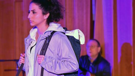 Szene aus dem Theaterstück "Weißt du wer ich bin" Szene aus dem Theaterstück "Weißt du wer ich bin"