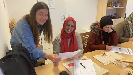 Urkundenübergabe beim Bewerbungstraining