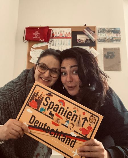 Das Team von Jobs4YOU: Nassira und Yasemin Nassira Merker und Yasemin Demir