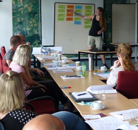 Vortrag zum Thema Arbeitsausbeutung und Menschenhandel Vortrag zum Thema Arbeitsausbeutung und Menschenhandel