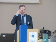 Frank Neukirchen-Füsers, Geschäftsführer des Jobcenters Dortmund